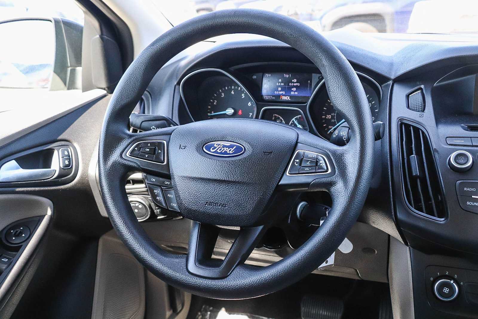 Used 2015 Ford Focus SE FWD image 15