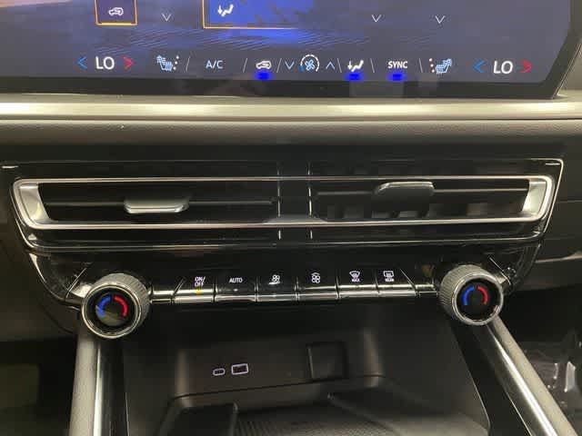 Certified 2026 Chevrolet Traverse LT AWD/4WD image 7