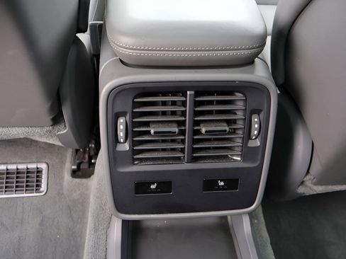 Used 2020 Porsche Taycan 4S image 20