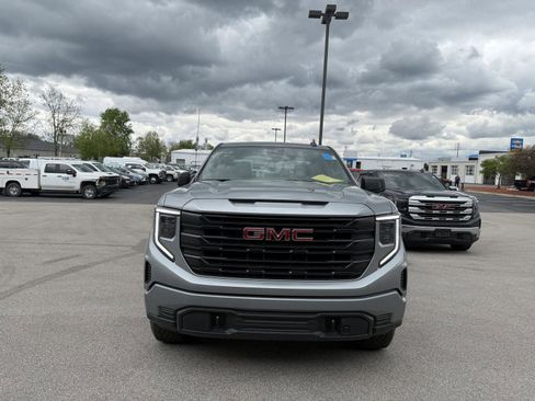 Used 2024 GMC Sierra 1500 Pro w/ Graphite Edition AWD/4WD image 8