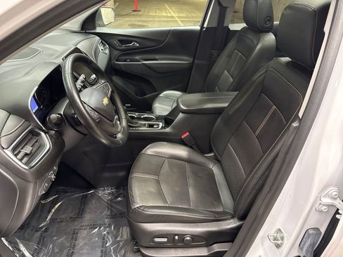 Used 2023 Chevrolet Equinox Premier image 11