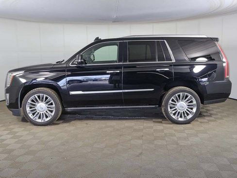 Used 2020 Cadillac Escalade Platinum AWD/4WD image 18