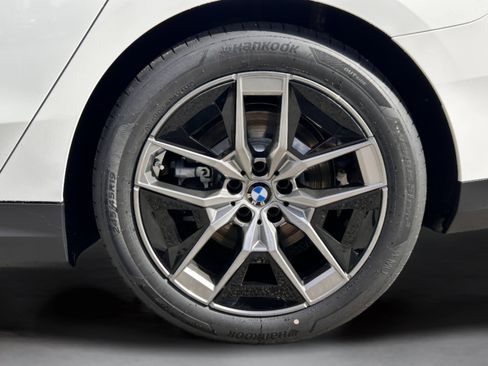 Used 2026 BMW i5 eDrive40 RWD image 33