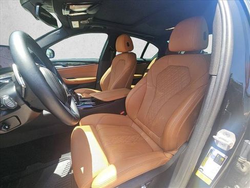 Used 2023 BMW 530i w/ Convenience Package RWD image 16
