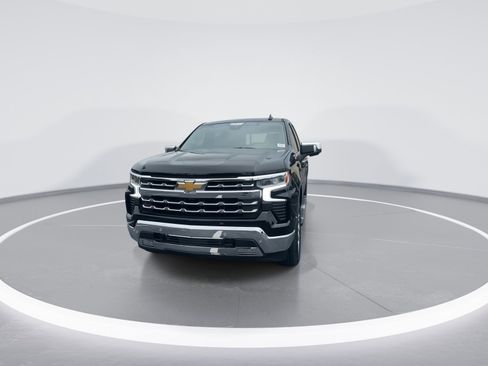 Used 2024 Chevrolet Silverado 1500 LTZ AWD/4WD image 3