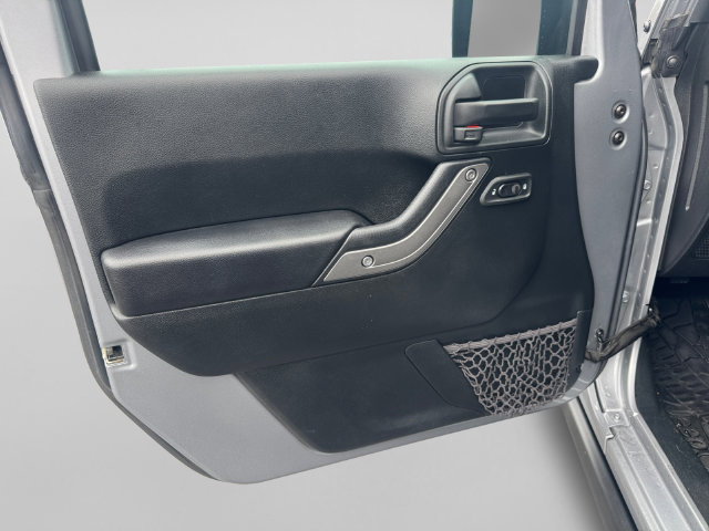 Used 2017 Jeep Wrangler Sport AWD/4WD image 9