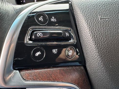 Used 2019 Cadillac XTS Luxury image 14