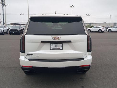 Certified 2025 Cadillac Escalade Sport AWD/4WD image 6