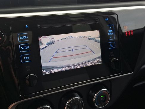 Used 2018 Toyota Corolla L FWD image 17