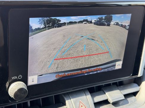 Used 2024 Toyota RAV4 XLE FWD image 19