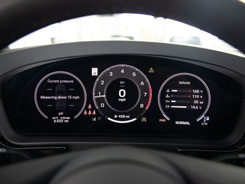 Certified 2026 Porsche Cayenne AWD/4WD image 12