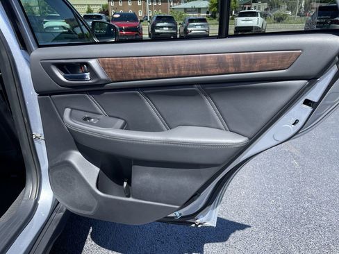 Used 2018 Subaru Outback 2.5i Limited AWD/4WD image 24