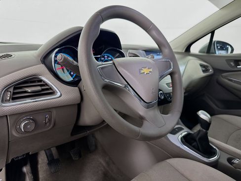 Used 2017 Chevrolet Cruze LS image 19