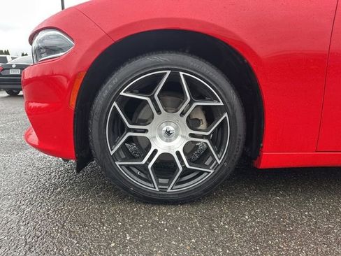 Used 2022 Dodge Charger SXT image 13