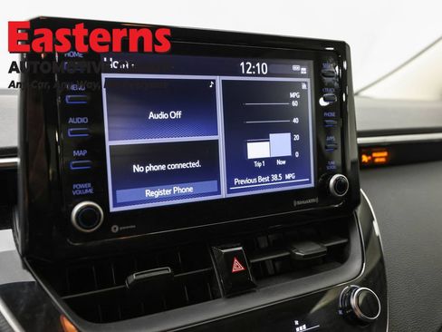 Used 2022 Toyota Corolla LE FWD image 19