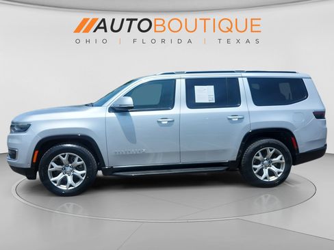 Used 2022 Jeep Wagoneer Series II RWD image 2