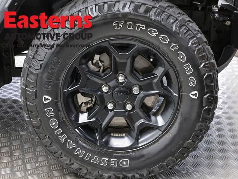 Used 2023 Jeep Wrangler Unlimited w/ Cold Weather Group AWD/4WD image 31