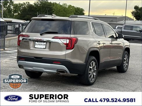 Used 2023 GMC Acadia SLE w/ Driver Convenience Package FWD image 3