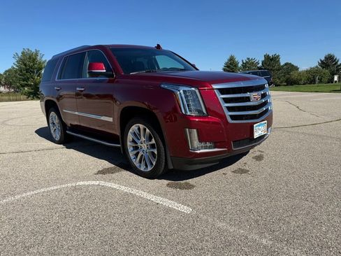 Used 2019 Cadillac Escalade Luxury AWD/4WD image 8