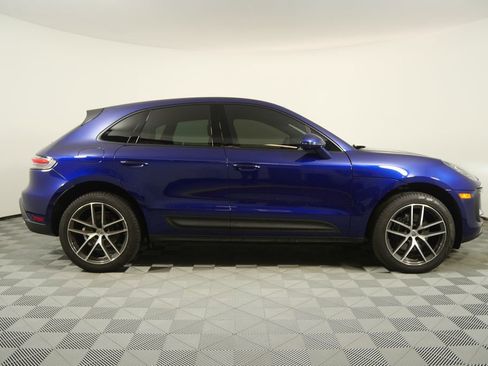 Used 2025 Porsche Macan image 2