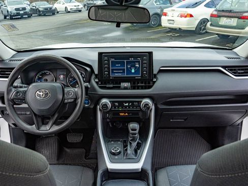 Used 2021 Toyota RAV4 XLE w/ Convenience Package image 20