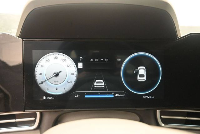 Used 2024 Hyundai Elantra SEL FWD image 22