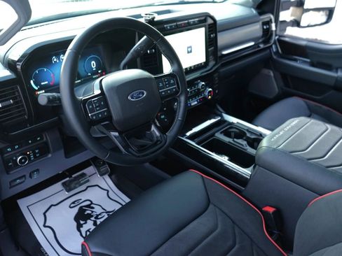 Used 2023 Ford F250 Lariat image 26