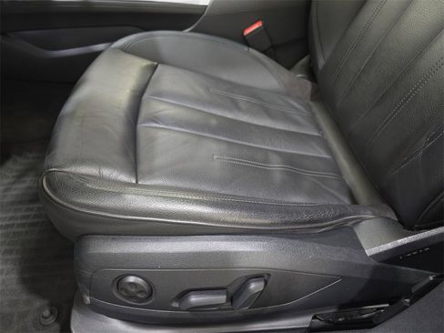 Used 2018 Audi A4 2.0T Premium Plus image 31