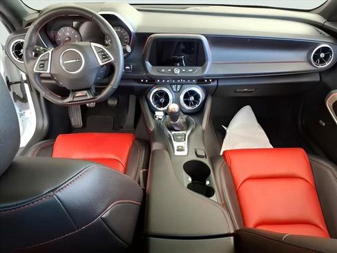 Used 2021 Chevrolet Camaro SS image 12