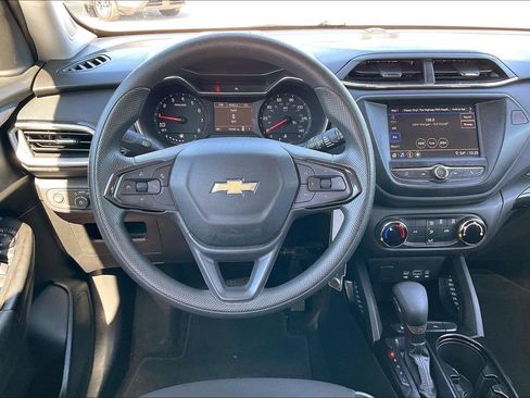 Used 2022 Chevrolet TrailBlazer LS image 8