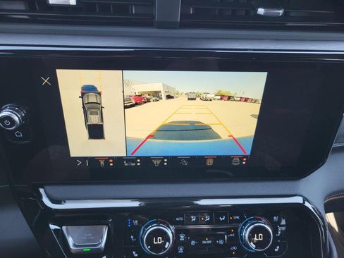 New 2026 GMC Sierra 1500 AT4 w/ AT4 Premium Package AWD/4WD image 18
