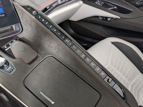 Used 2023 Chevrolet Corvette Stingray Premium Conv w/ Z51 Performance Package RWD image 39