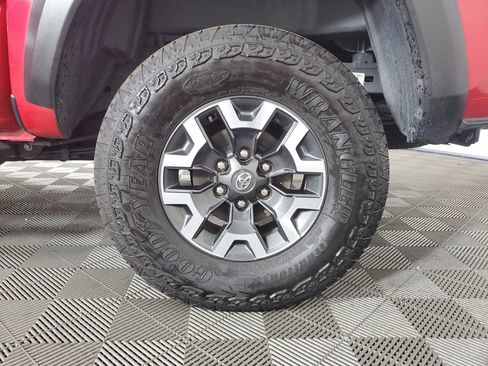 Used 2023 Toyota Tacoma TRD Off-Road image 30