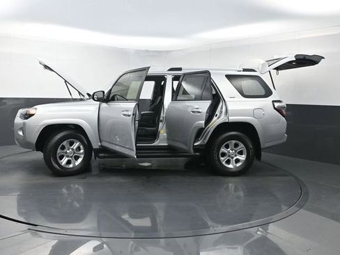 Used 2020 Toyota 4Runner SR5 image 40