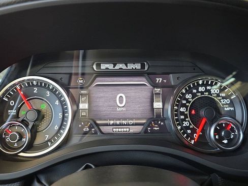 Used 2022 RAM 1500 Big Horn AWD/4WD image 10