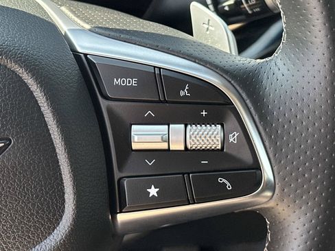 Used 2026 Genesis G70 2.5T RWD image 20