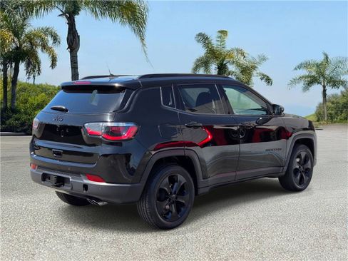Used 2020 Jeep Compass Latitude AWD/4WD image 4