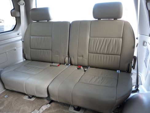 Used 2002 Toyota Land Cruiser AWD/4WD image 60