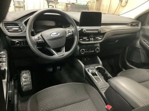 Certified 2025 Ford Escape Active AWD/4WD image 9