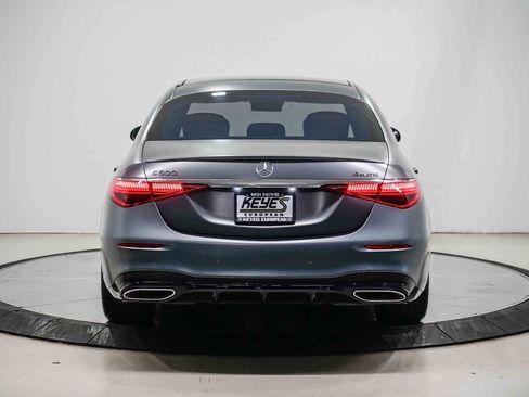 Used 2022 Mercedes-Benz S 500 4MATIC image 3