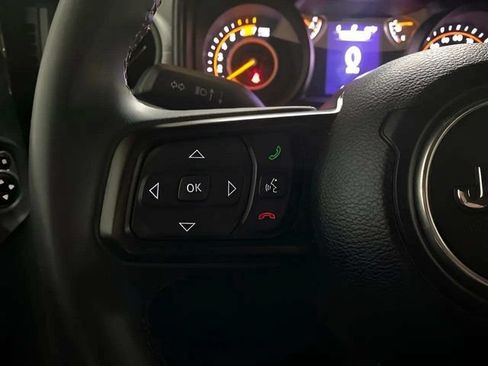 Used 2024 Jeep Wrangler Unlimited Sport AWD/4WD image 36