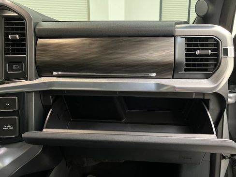 Used 2025 Ford F150 Lariat AWD/4WD image 35