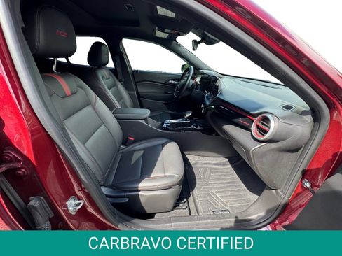 Certified 2024 Chevrolet Trax RS w/ Sunroof Package FWD image 8