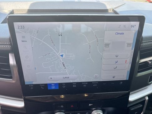 Used 2024 Ford Expedition XLT RWD image 24