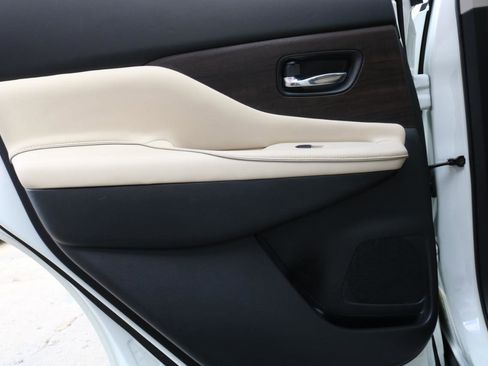 Used 2020 Nissan Murano Platinum image 34