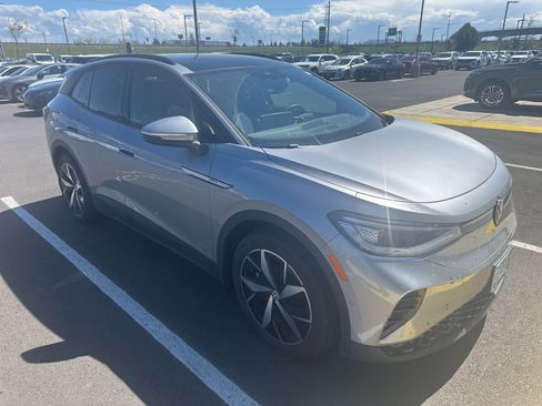 Used 2023 Volkswagen ID.4 Pro S image 3