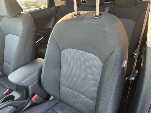 Used 2023 Kia Soul LX w/ LX Technology Package image 16
