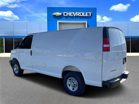 New 2026 Chevrolet Express 2500 w/ Driver Convenience Package image 5