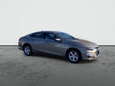 Used 2024 Chevrolet Malibu LT FWD image 9