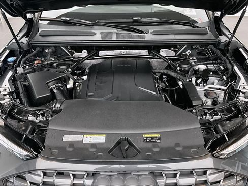 Certified 2025 Audi Q5 Premium AWD/4WD image 29